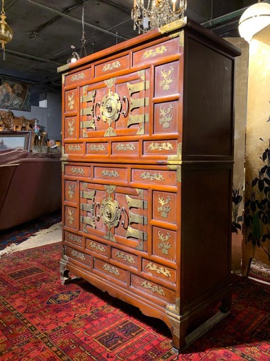 Antique Chinoiserie style chest of drawers